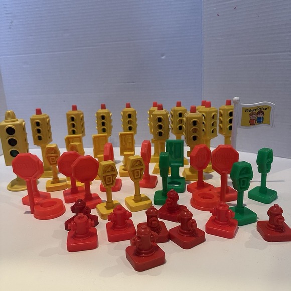 VTG Fisher Price Little‎ People Main Street  Stop Sign,Traffic Signal Lot 41 Pcs - Picture 1 of 7